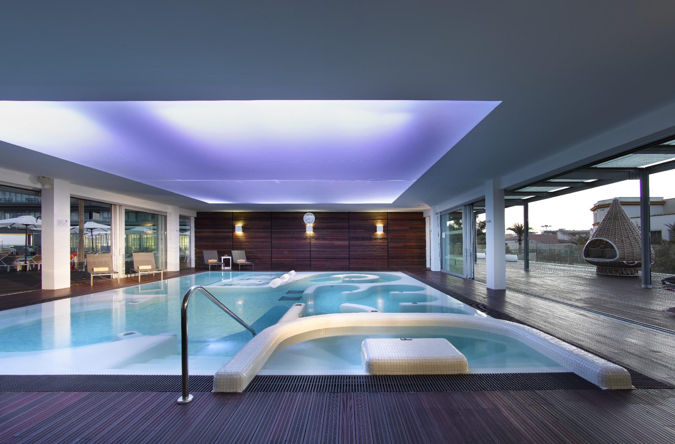 Hotel De 4*